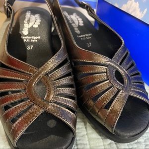 Dress Sandals with Genuine Leather Sole